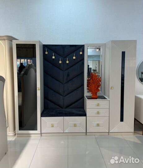 Прихожая Алия