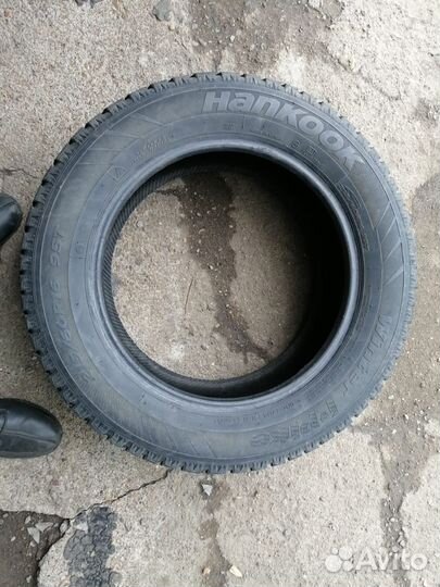 Hankook Winter I'Cept IZ W606 215/60 R16