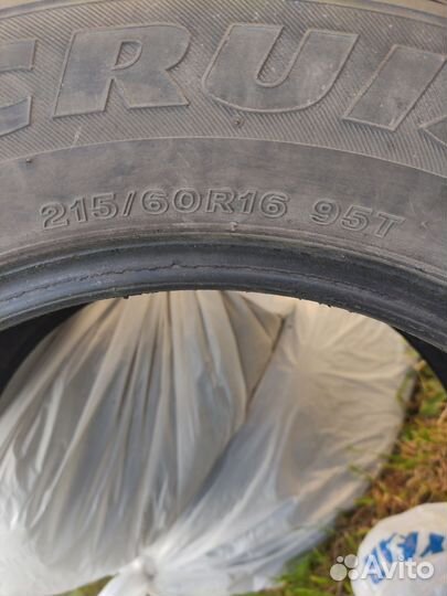 Bridgestone Ice Cruiser 5000 215/60 R16 95T