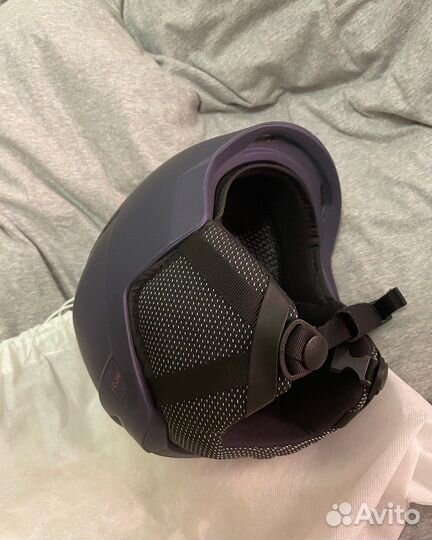 Горнолыжный шлем