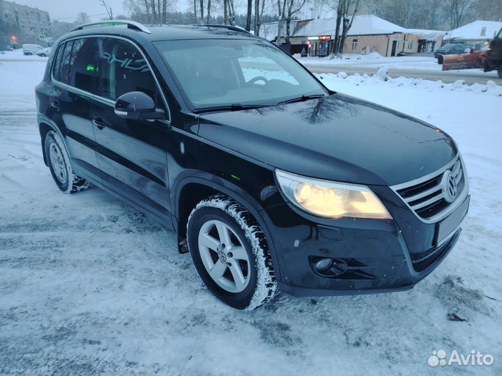 Volkswagen Tiguan 2.0 AT, 2010, 232 100 км