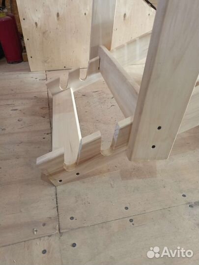 Кресло шезлонг деревянный на стропе