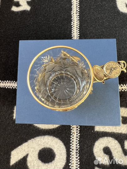 Подстаканник с бокалом