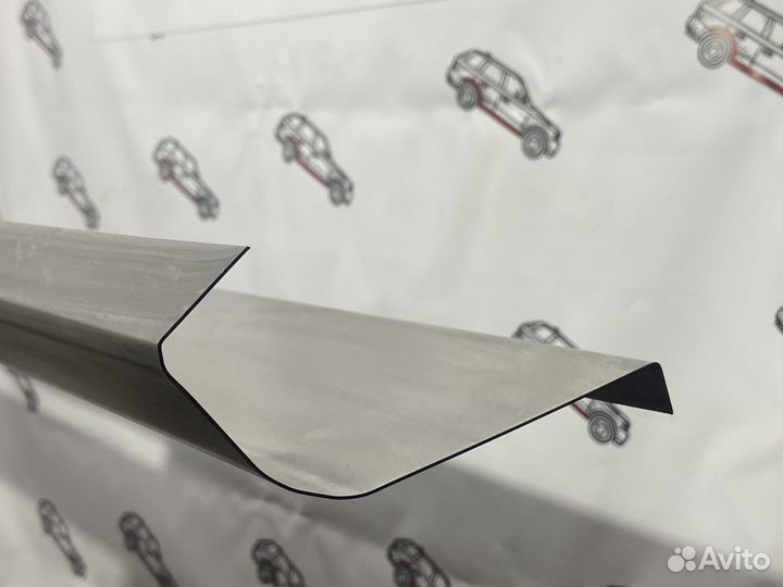 Geely MK Cross кузовные пороги комплект