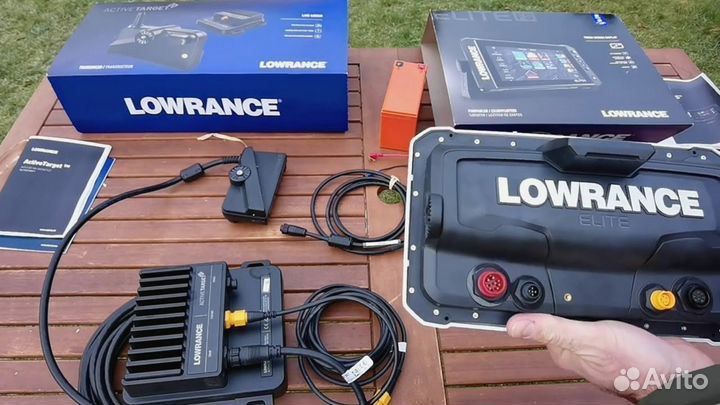 Эхолот картплоттер Lowrance FS7 3-IN-1 RUS
