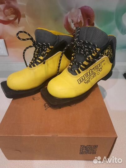 Лыжные ботинки 32р