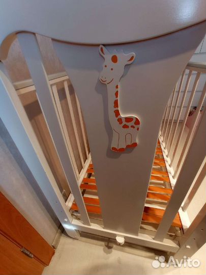 Кроватка Можга с маятником