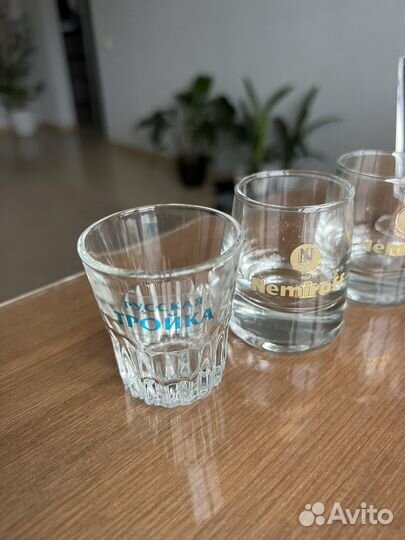 Стопки с названиями