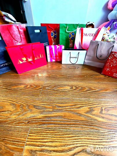 Брендовые новые подарочные пакеты