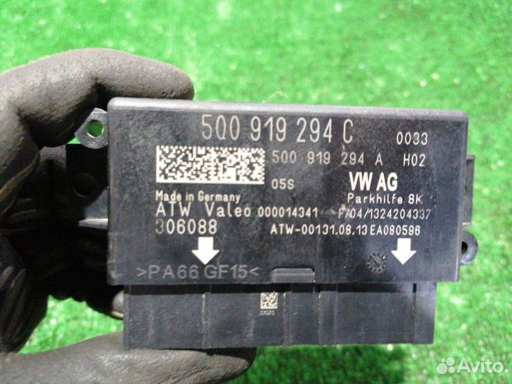 Блок управления парктроником Octavia (A7) Golf 7