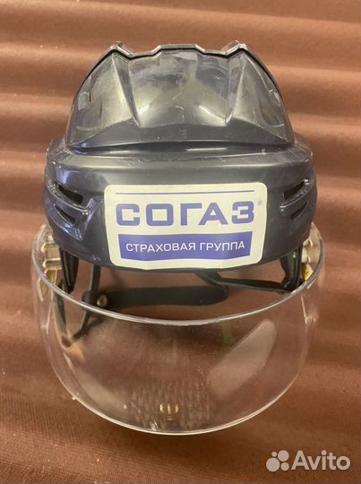 Хоккейный шлем