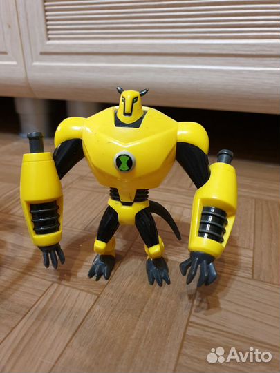 Игрушки серии BEN10 (бентен)