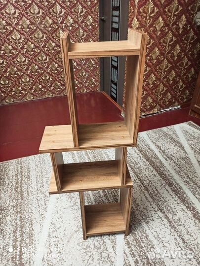 Полка книжная настенная