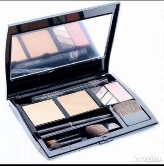 Манитные футляры коробочки для теней