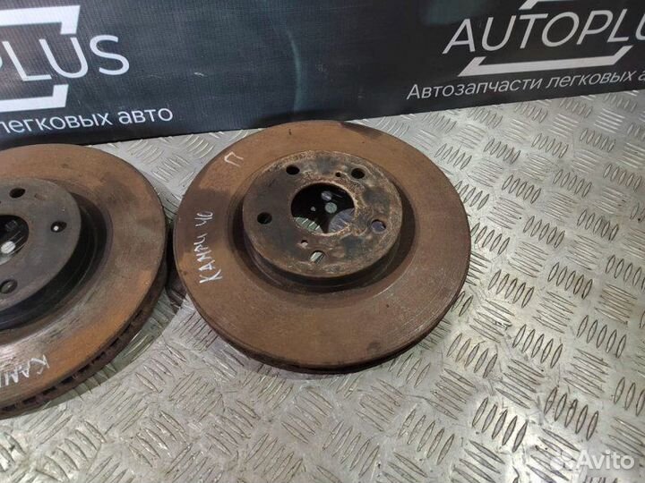 Тормозные диски переднее Toyota Camry XV40 2.4