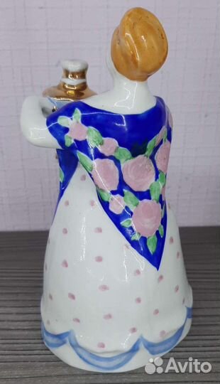 Девушка с самоваром Дулево