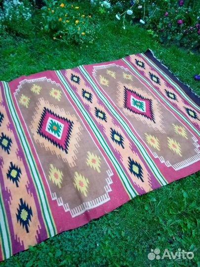 Ковер ручной вязки