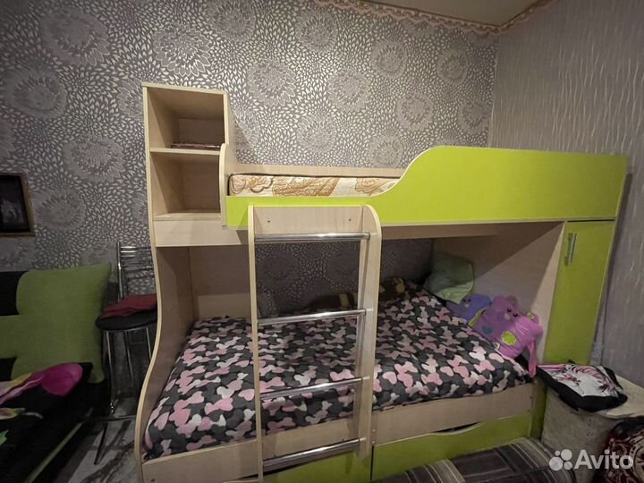 Двухярусная кровать бу с матрасами