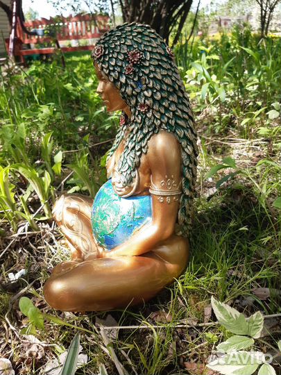 Мать Земля статуэтка из литьевого камня
