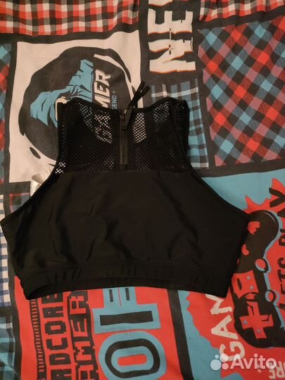 Спортивный топ