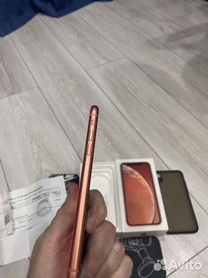 iPhone Xr, 64 ГБ