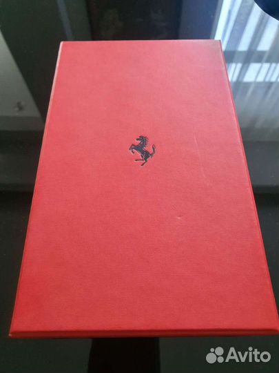 Перчатки Ferrari