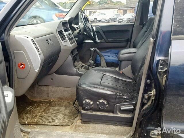 Разбор на запчасти Mitsubishi Pajero / Montero