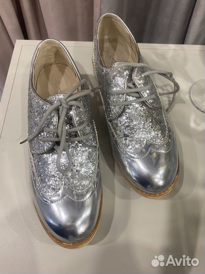 Ботинки серебристые на девочку