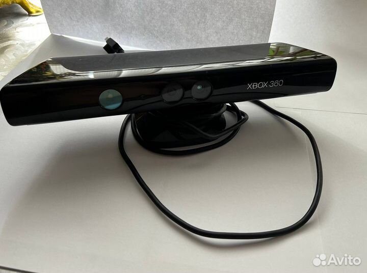 Xbox 360 с кинектом + 11 игр