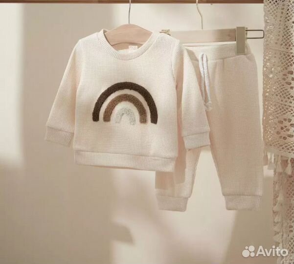 Костюм в рубчик на мальчика или девочку 12-18мес