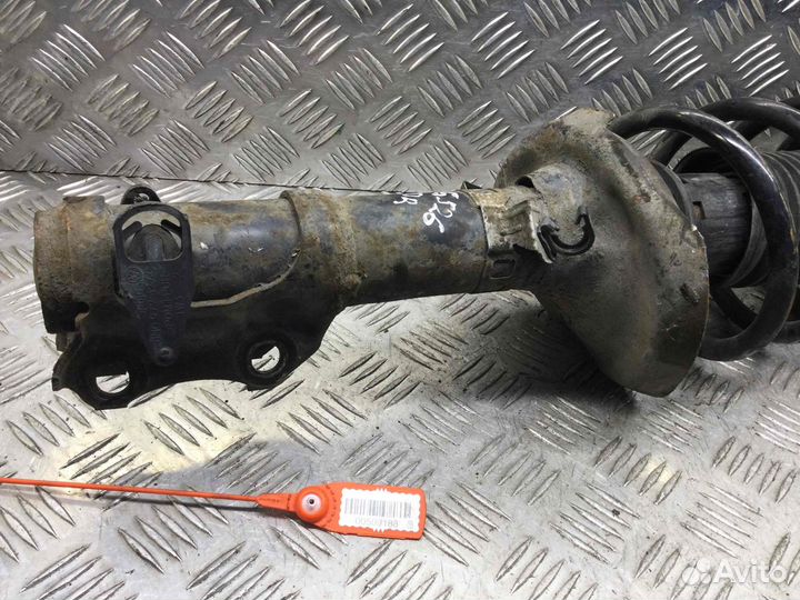 Стойка передняя правая Volkswagen Golf AFT