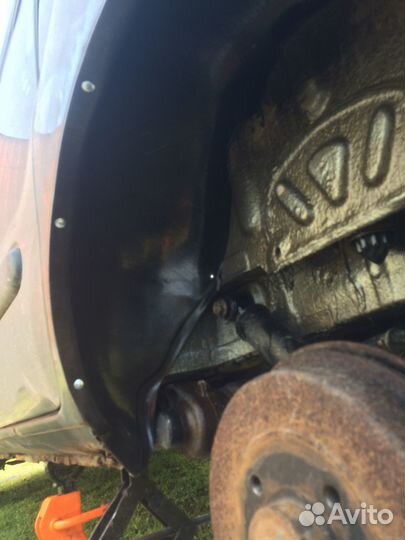 Подкрылки для Renault Kangoo / Symbol/ Clio