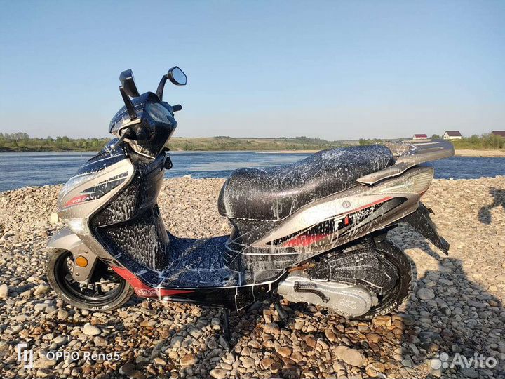 Продам скутер 150 кубов