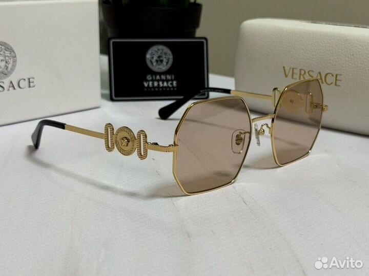 Солнцезащитные очки Versace VE 2248