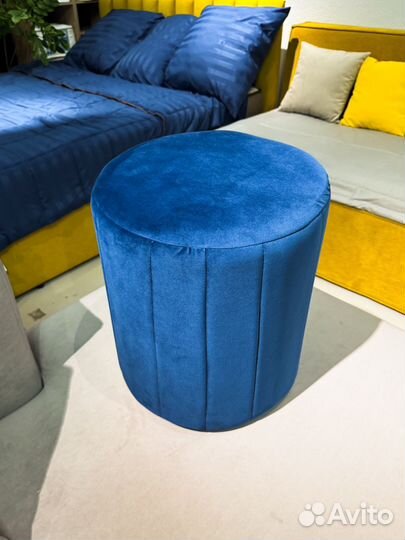 Синий пуфик – стильный, мягкий, новый, в наличии