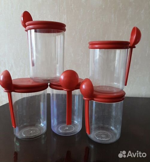 Банки пластиковые