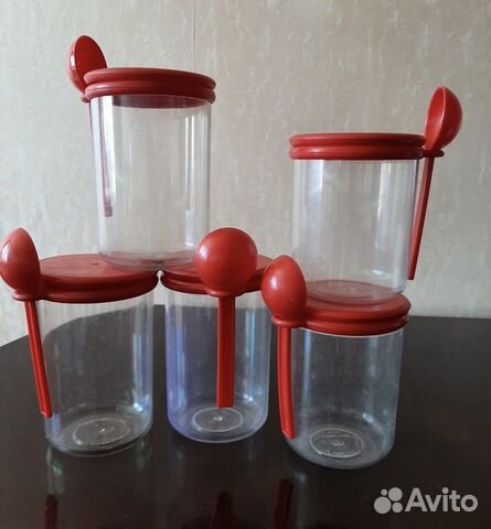 Банки пластиковые