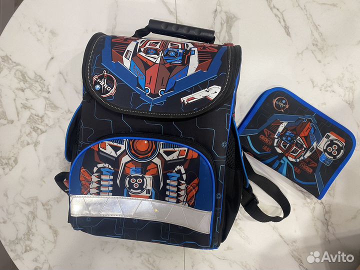 Школьный рюкзак