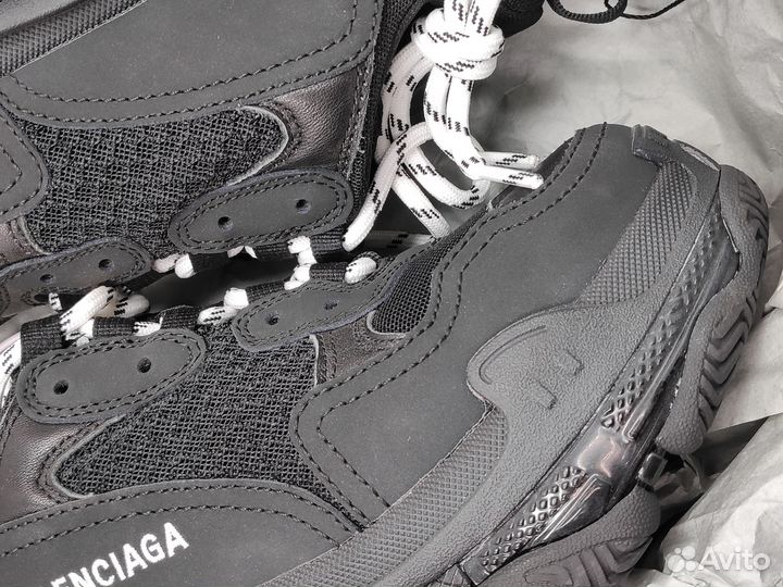 Balenciaga Triple S clear sole black