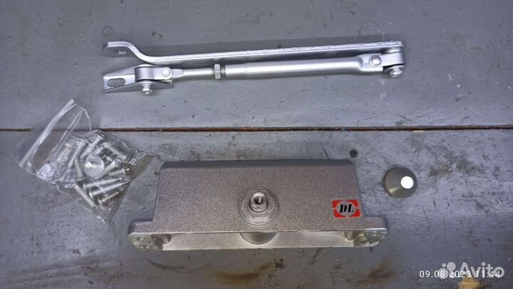 Доводчик дверной DL77