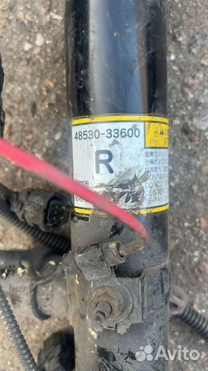 Стойка амортизатора задняя правая Lexus ES350