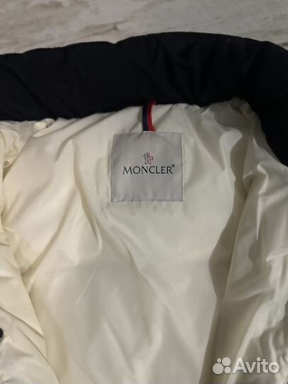 Пуховик Moncler утеплённый