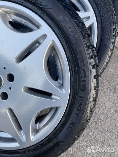 R18 Nokian Tyres Hakkapeliitta 8 245/45, PCD 5x114.3 DIA 56