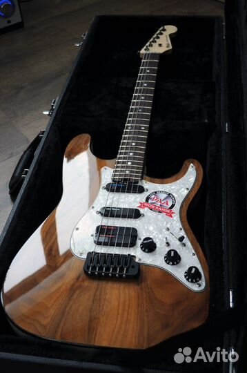 Продам электрогитару PAA Custom Guitars Strat WT