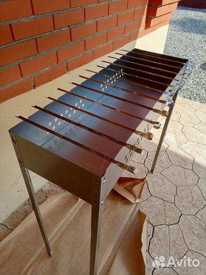 Мангал с 12 шампурами