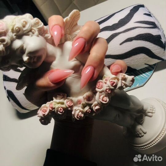 Мастер маникюра и педикюра