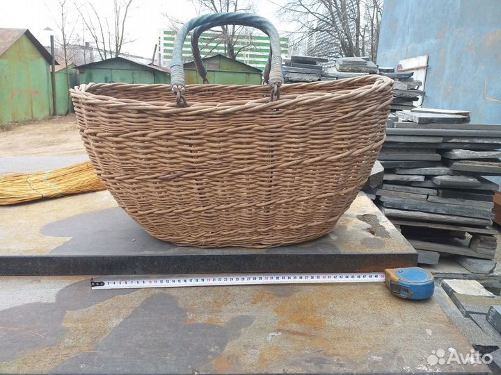 Корзина плетеная большая