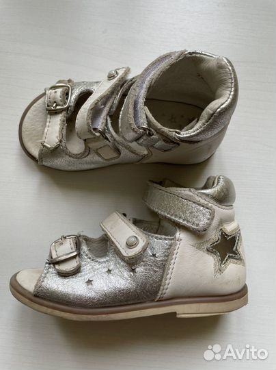 Сандалии для девочки