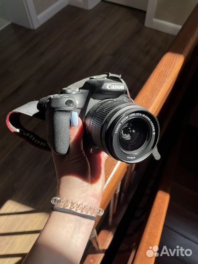 Фотоаппарат зеркальный canon eos 2000d