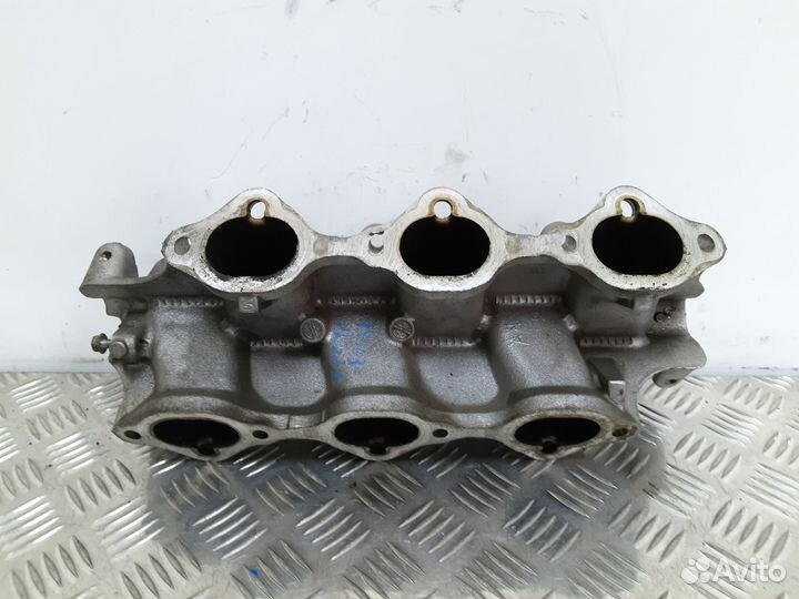 Б/У Коллектор впускной нижняя часть Infinit#001